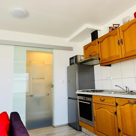 Daire Eg Einzel-apartment - 24h Check In