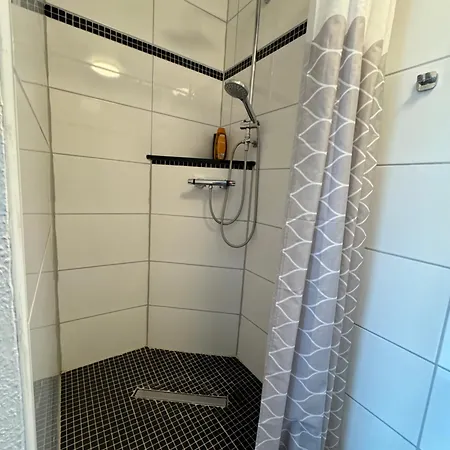 Business Parkplatz Glasfaser Selbst Check-in Apartment *